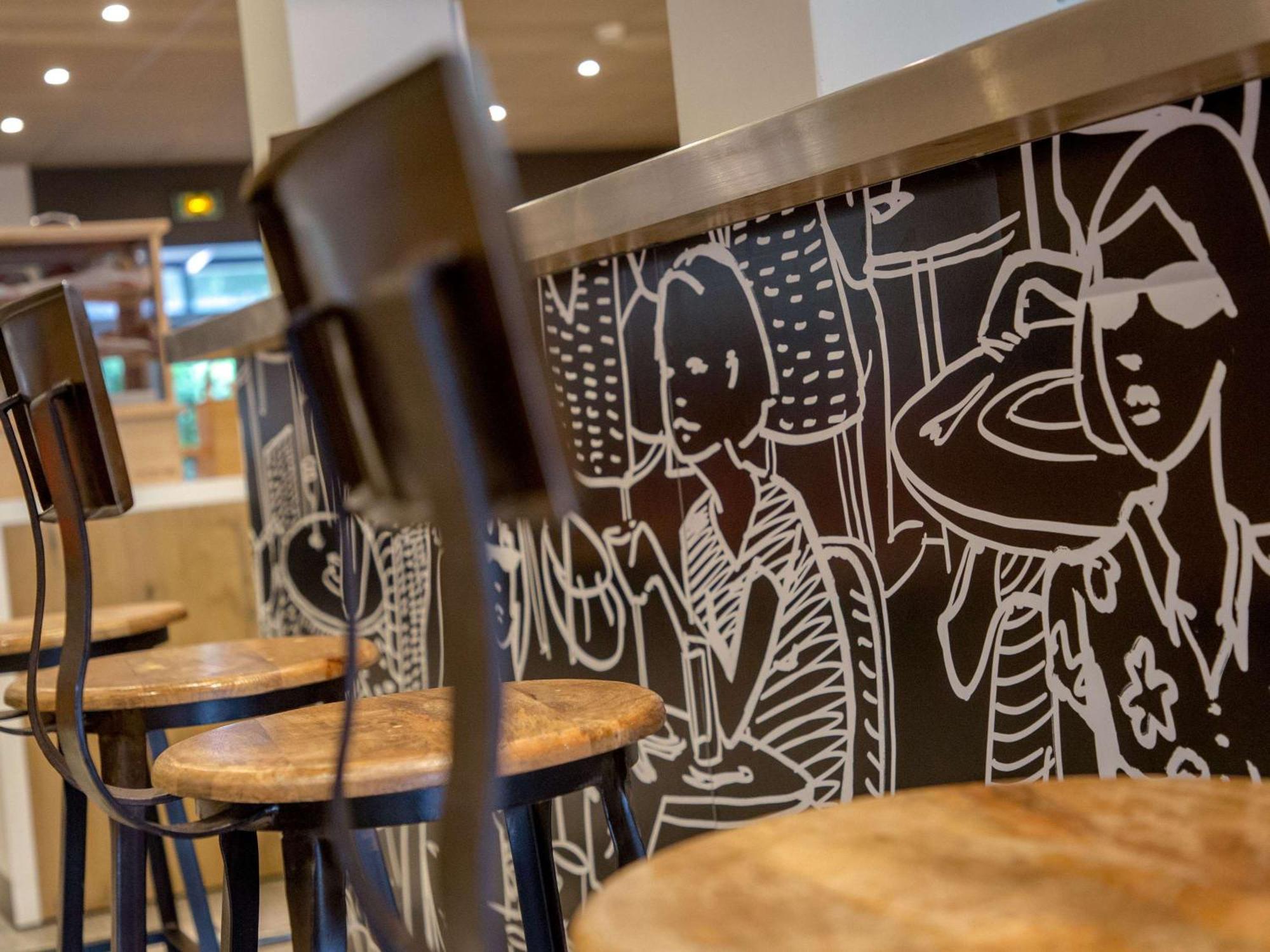 Ibis Brignoles Provence Verte Экстерьер фото